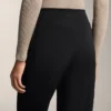 Pantalones rectos de talle alto y abrigo