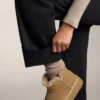 Pantalones rectos de talle alto y abrigo
