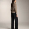 Pantalones rectos de talle alto y abrigo