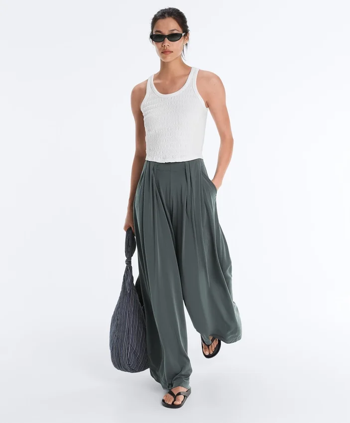 Pantalones vaporosos con cintura plisada de mezcla de modal Pantalones vaporosos con cintura plisada de mezcla de modal