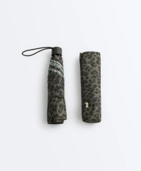 Paraguas ligero con estampado de leopardo Paraguas ligero con estampado de leopardo