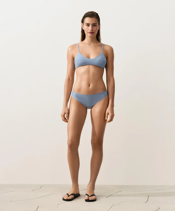 Braguitas clásicas de bikinis a rayas Braguitas clásicas de bikinis a rayas