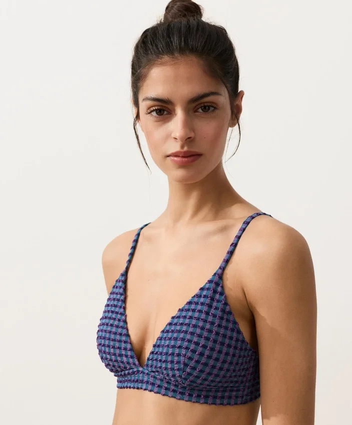Partes de arriba de bikini triangular de cuadros vichy Partes de arriba de bikini triangular de cuadros vichy