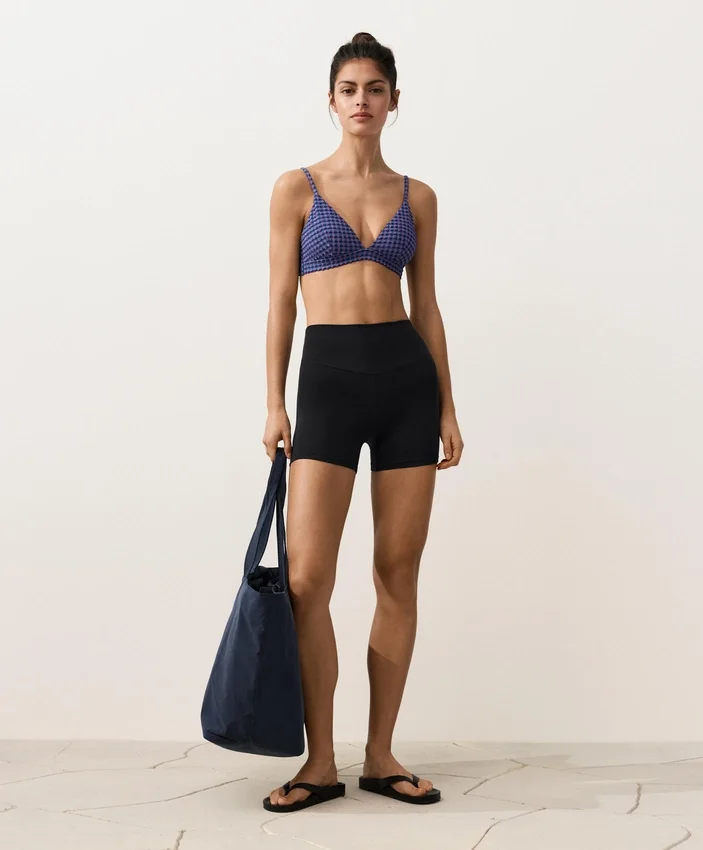 Partes de arriba de bikini triangular de cuadros vichy Partes de arriba de bikini triangular de cuadros vichy
