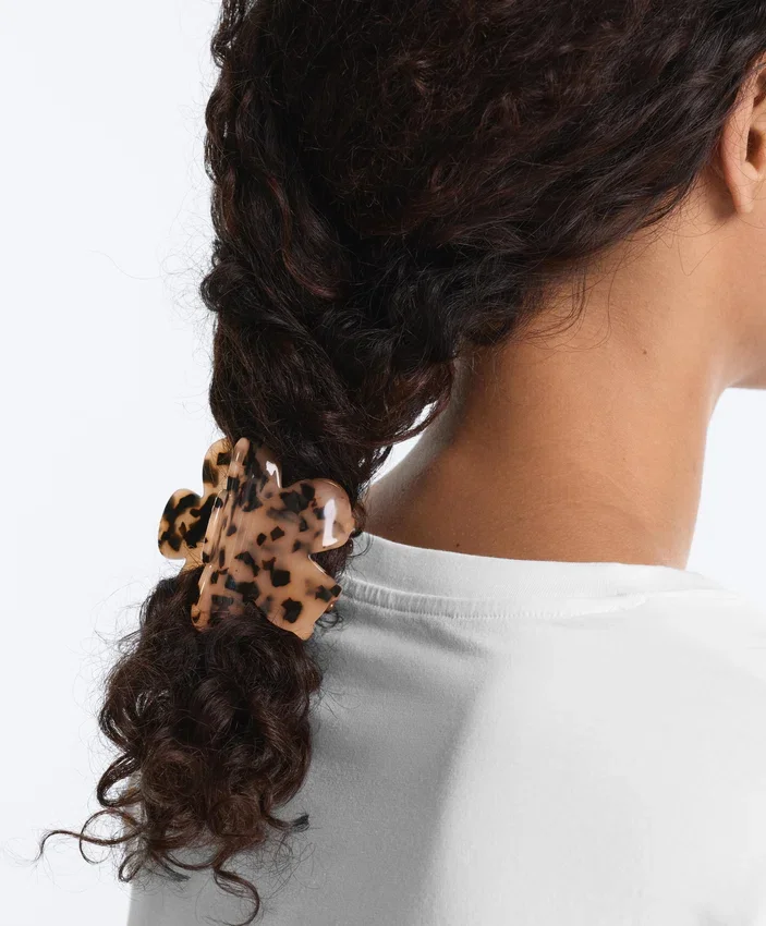 Peineta pequeña para el pelo con forma de flor Peineta pequeña para el pelo con forma de flor