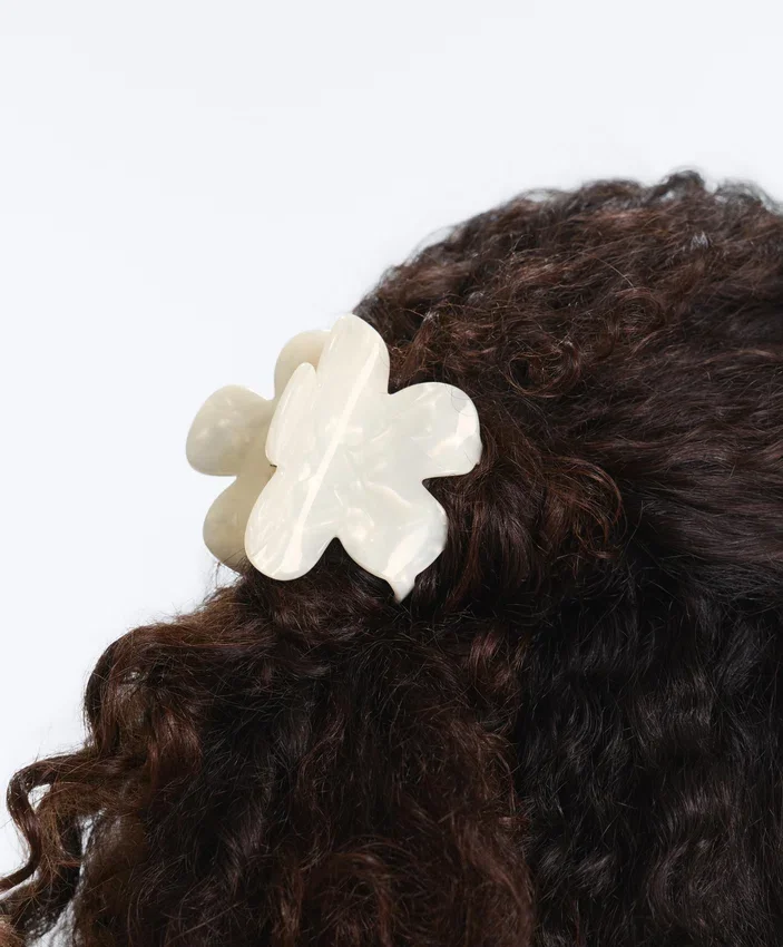 Peineta pequeña para el pelo con forma de flor Peineta pequeña para el pelo con forma de flor