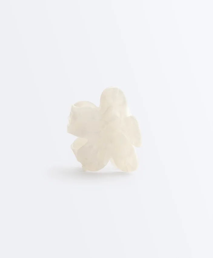 Peineta pequeña para el pelo con forma de flor Peineta pequeña para el pelo con forma de flor
