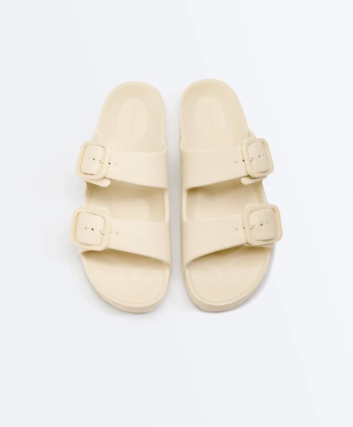 Sandalias de playa con hebillas Sandalias de playa con hebillas