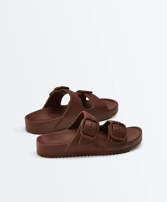 Sandalias de playa con hebillas Sandalias de playa con hebillas