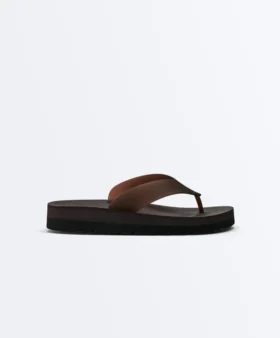 Sandalias de playa con plataforma Sandalias de playa con plataforma