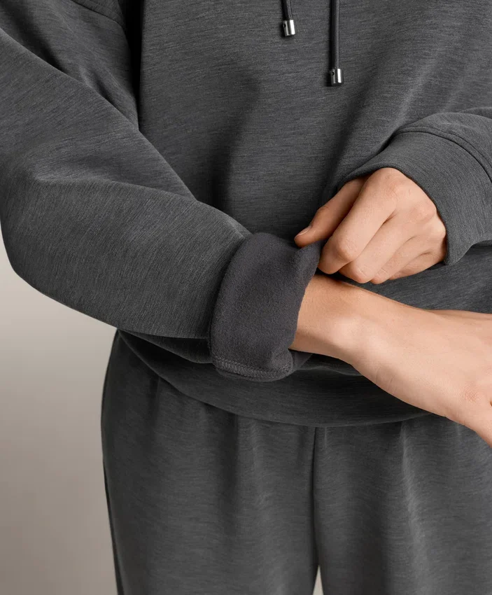 Sudadera con capucha de corte recto en modal cepillado jaspeado Sudadera con capucha de corte recto en modal cepillado jaspeado