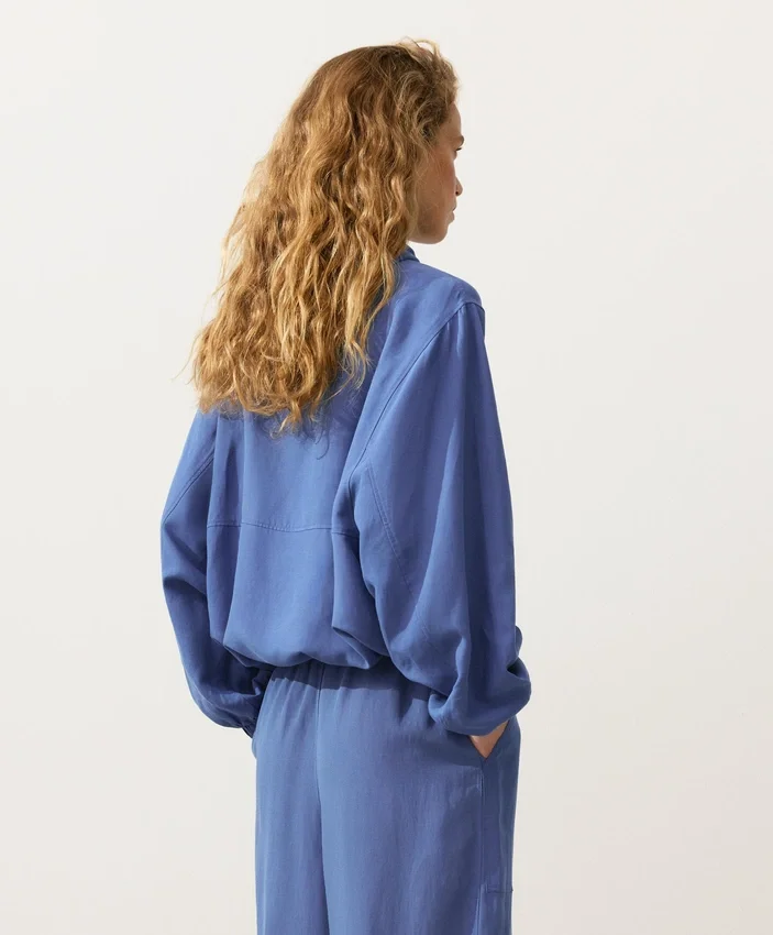 Sudadera con media cremallera, bolsillo delantero, mezcla de lyocell y 24 % de lino Sudadera con media cremallera, bolsillo delantero, mezcla de lyocell y 24 % de lino