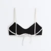 Top de bikini con ribete en contraste