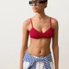 Top de bikini con textura de gofre