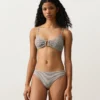 Top de bikini triangular a rayas Top de bikini triangular a rayas
