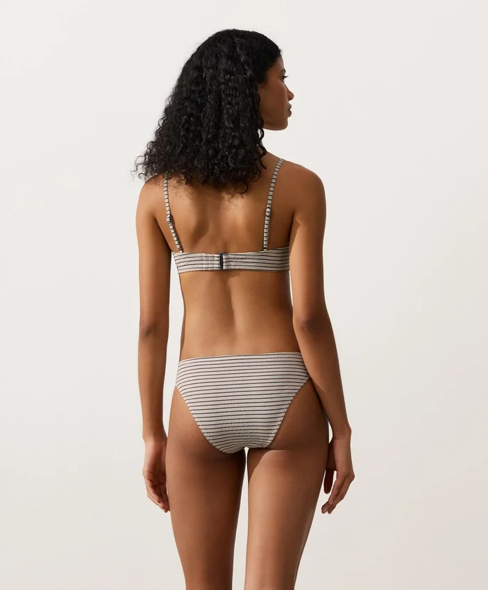 Braguitas clásicas de bikinis a rayas Braguitas clásicas de bikinis a rayas