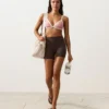 Top de bikini triangular con ribete en contraste Top de bikini triangular con ribete en contraste