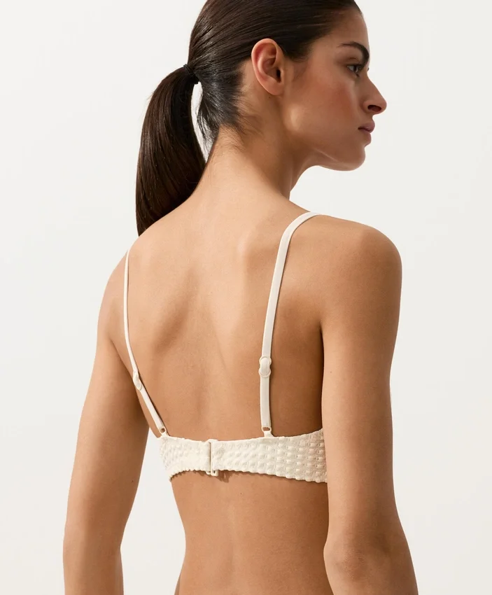 Top de bikini triangular de croché con textura de burbujas Top de bikini triangular de croché con textura de burbujas