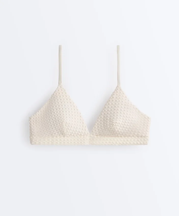 Top de bikini triangular de croché con textura de burbujas Top de bikini triangular de croché con textura de burbujas