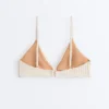 Top de bikini triangular de croché con textura de burbujas Top de bikini triangular de croché con textura de burbujas