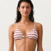 Top de bikini triangular de rayas de ganchillo Top de bikini triangular de rayas de ganchillo