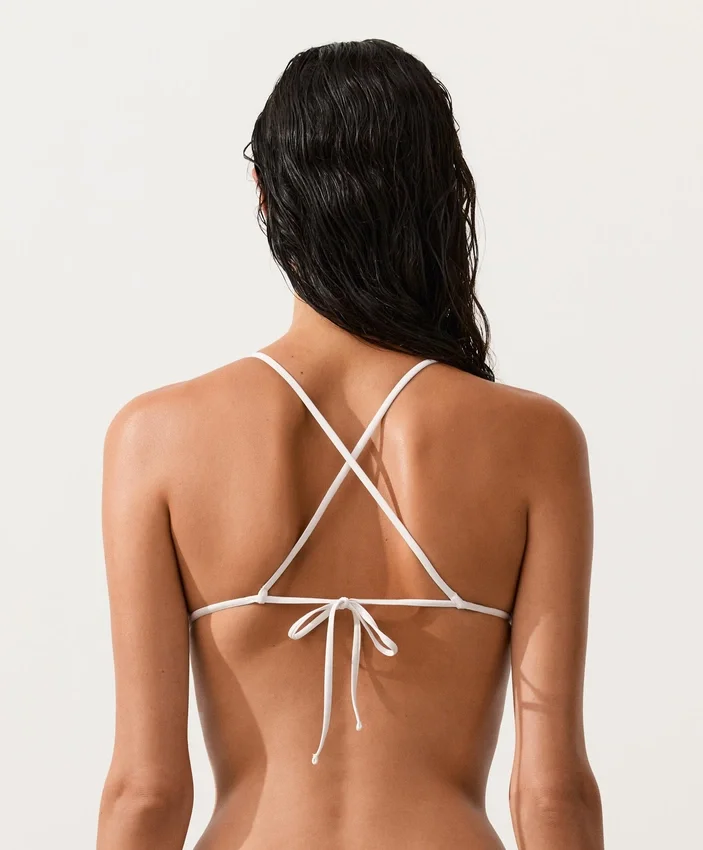 Top de bikini triangular de rayas de ganchillo Top de bikini triangular de rayas de ganchillo
