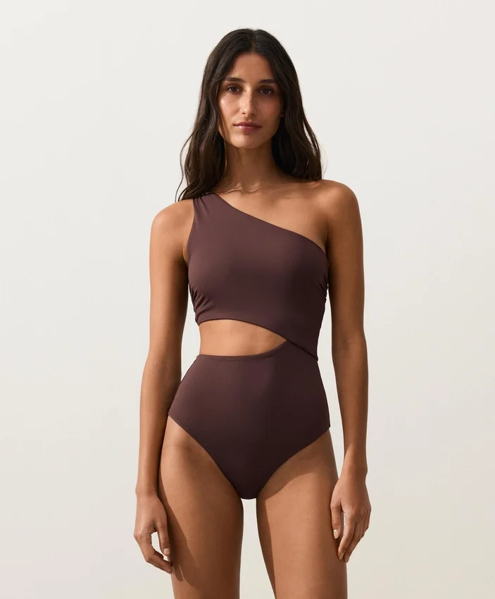 Trikinis con tirantes asimétricos Trikinis con tirantes asimétricos