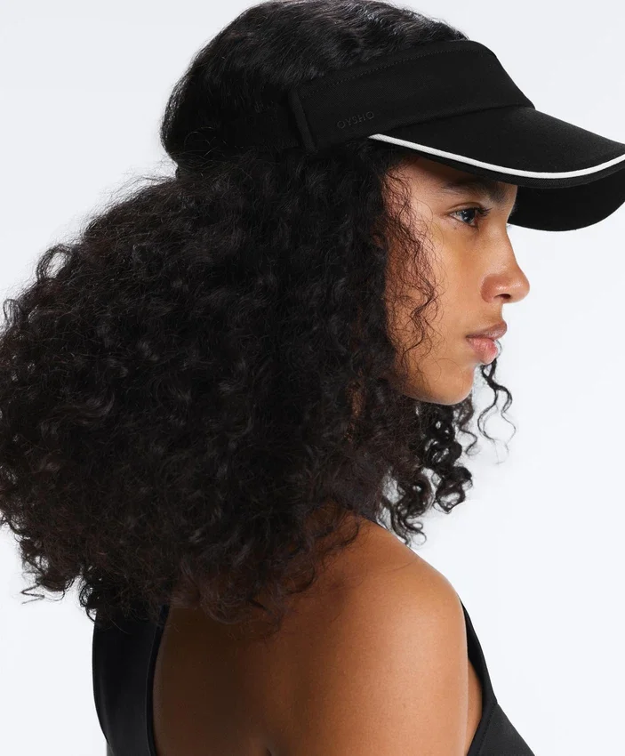 Visera deportiva con ribete Visera deportiva con ribete