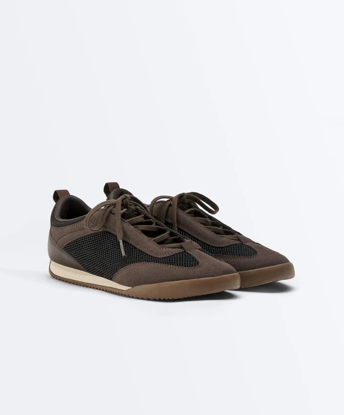 Zapatillas de malla con mezcla de materiales Zapatillas de malla con mezcla de materiales