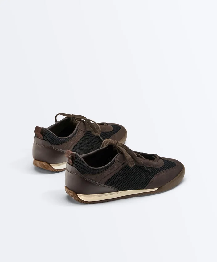 Zapatillas de malla con mezcla de materiales Zapatillas de malla con mezcla de materiales